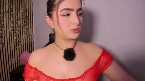 Skarlett online show from August 3, 4:02 pm