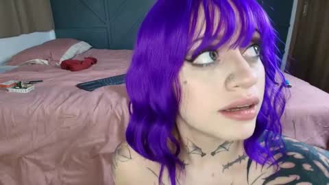 sofiablossom22 online show from April 23, 2:08 am