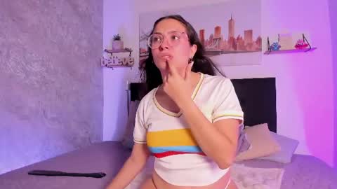 sofialujan_ online show from June 23, 11:44 pm