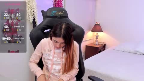 Sofia  Help me reach 5K followers  online show from March 6, 8:16 pm