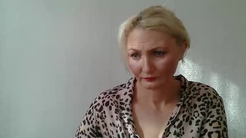 Sofi online show from October 20, 8:30 am