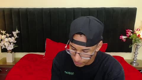 Cam and Amy online show from December 6, 3:28 pm