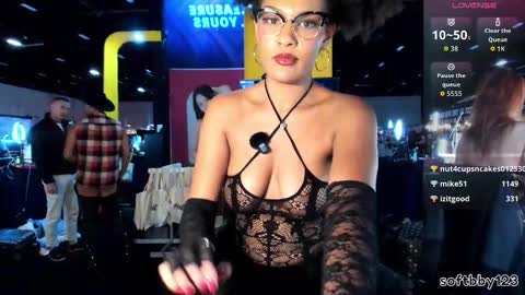 Chloe Kiwi online show from November 9, 12:58 am