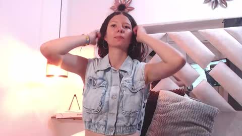    online show from March 5, 11:52 am