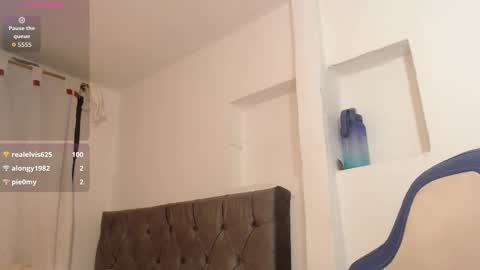 Snapshot of sohpia_davis chatting on October 22, 4:08 pm Sophia Davis online show from October 22, 4:08 pm