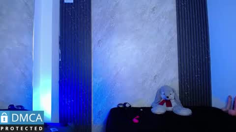 Sol  online show from February 27, 8:20 pm