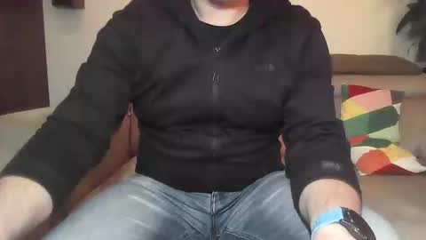 Sole Obedient online show from November 30, 7:10 pm