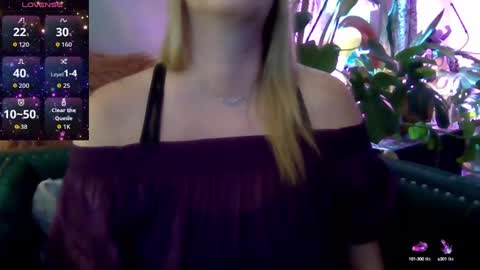 Snapshot of solesticia chatting on September 24, 6:36 pm solesticia online show from September 24, 6:36 pm