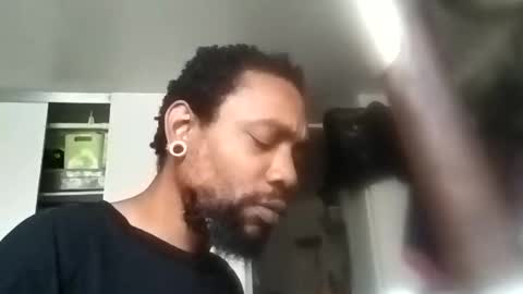 ArtistMJB online show from November 28, 5:20 pm