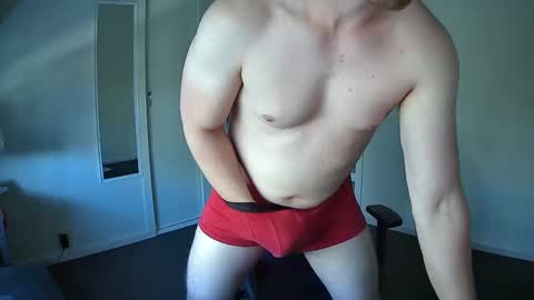 Snapshot of somethingsexysam chatting on March 3, 4:25 am Edging Sam JOI online show from March 3, 4:25 am