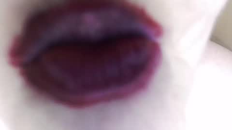 sondrariddle online show from March 12, 2:48 am