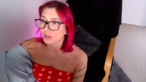 Sonja online show from February 12, 2:43 pm