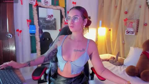 sophie online show from December 19, 8:15 pm