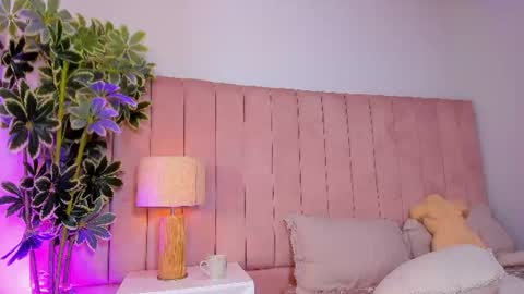 sophi_cooper29 online show from June 11, 12:32 am