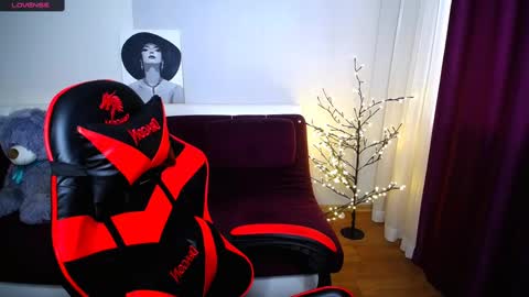 sophia__olsen online show from February 26, 11:11 am