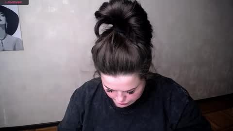 sophia__olsen online show from September 23, 6:07 am