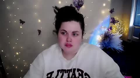 sophia__olsen online show from February 4, 7:45 am