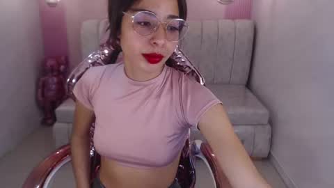 Sophia online show from August 6, 3:43 pm