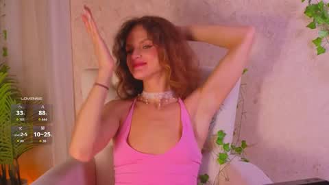Snapshot of sophia_dreamy chatting on September 18, 8:40 am Sophia online show from September 18, 8:40 am