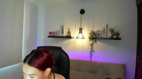 sophia_miller4 online show from March 24, 8:37 pm