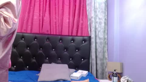     SOPHIA      online show from February 12, 2:45 am