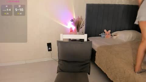 QUEEN OF SQUIRT online show from February 17, 6:07 pm