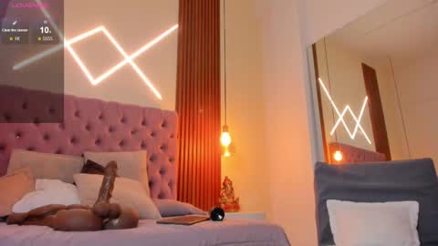 Snapshot of sophia_turneer chatting on September 27, 1:03 am sophia_turneer online show from September 27, 1:03 am