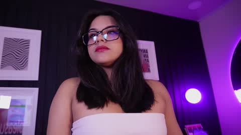 Sofi online show from March 17, 10:42 am