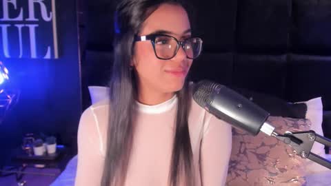 Sophie Hill  online show from November 21, 8:51 pm