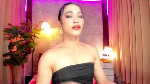 UR HOT SOPHIA online show from November 20, 4:37 pm