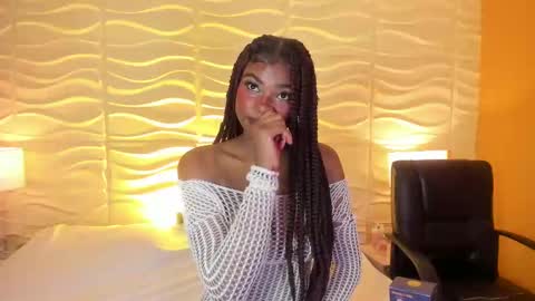 Sophie online show from September 17, 4:05 am