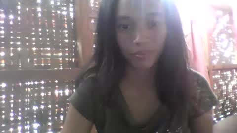 Snapshot of sophie_193 chatting on March 4, 3:00 am sophie_193 online show from March 4, 3:00 am