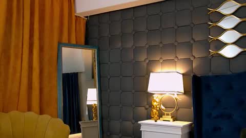 sophie__hill online show from February 20, 4:12 am