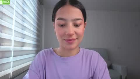 Snapshot of sophie_bbs chatting on October 15, 1:56 pm Sophie online show from October 15, 1:56 pm