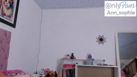 sophie doll online show from September 17, 2:37 am