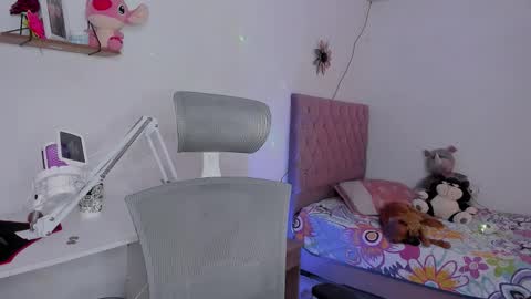 sophie doll online show from February 3, 10:47 pm