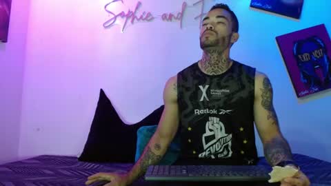 SOPHIE - FOXX online show from July 27, 12:02 pm