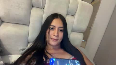 Sophie online show from May 6, 10:27 pm
