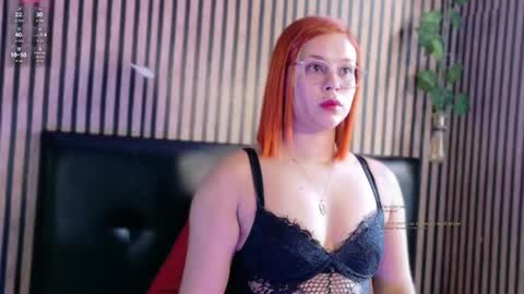sophie_new25 online show from November 1, 12:59 pm