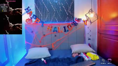 Snapshot of sophie_sweet8 chatting on October 11, 5:56 am Sophie Sweet online show from October 11, 5:56 am