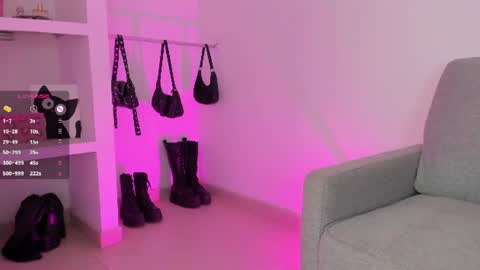sophie  online show from July 28, 8:52 pm