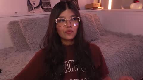 Sophiee  online show from March 25, 4:08 am