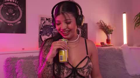 Sophiee  online show from February 25, 5:11 am