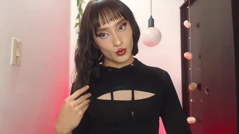 Sophie online show from February 15, 6:55 pm