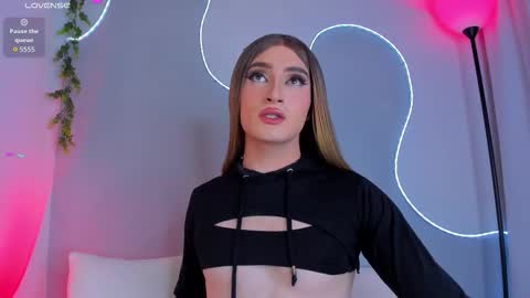 Sophie online show from October 1, 1:27 am