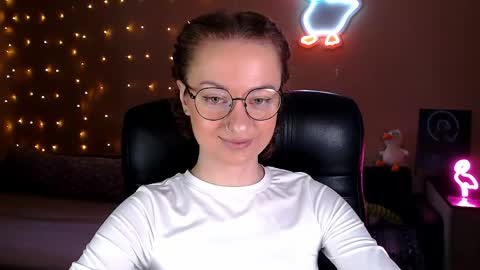 sophieleroux online show from April 23, 1:02 pm