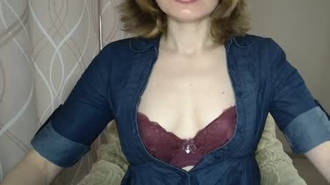 Sophiemisss online show from March 31, 8:48 am
