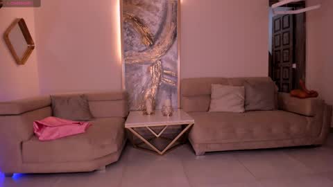 Sophie  Palmer online show from March 9, 1:26 pm