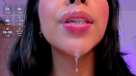 sophierooy online show from March 10, 2:26 pm