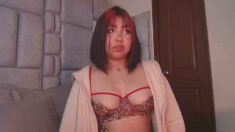   Sophie  online show from September 9, 12:49 pm